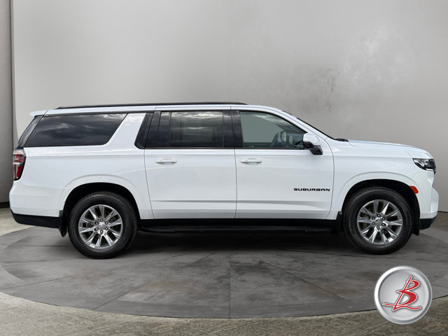 Used 2021 Chevrolet Suburban RST w/ Luxury Package AWD/4WD image 8