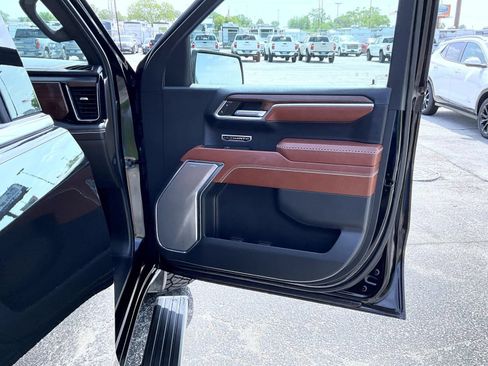 Certified 2024 GMC Sierra 1500 Denali Ultimate AWD/4WD image 18