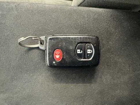Used 2015 Toyota Prius Two FWD image 36