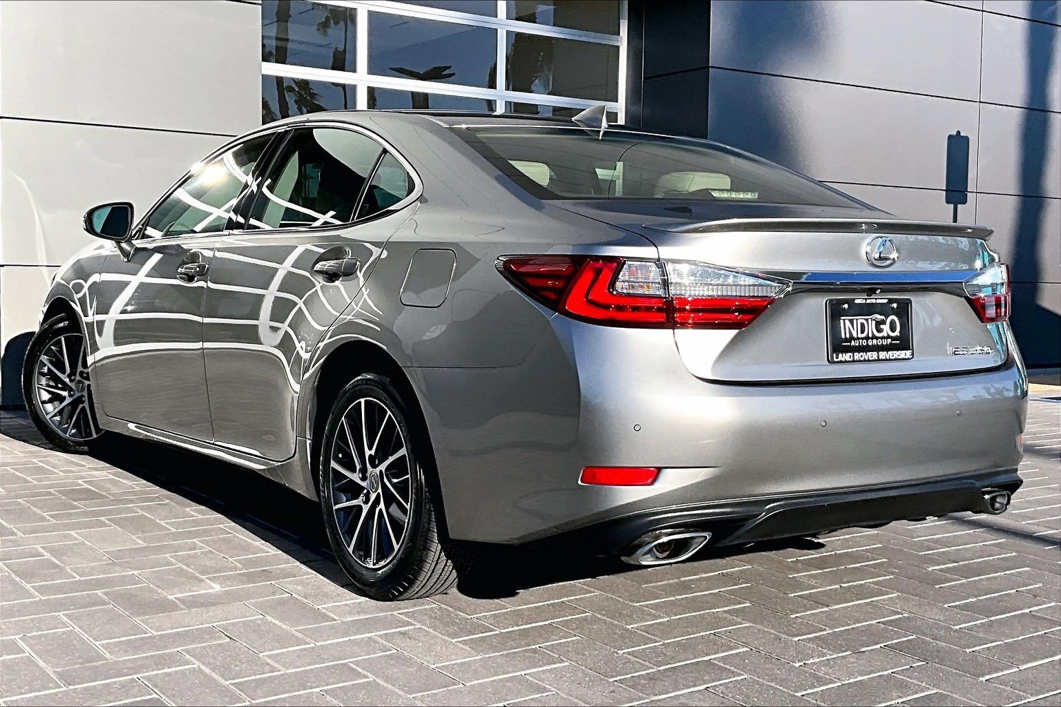 Used 2017 Lexus ES 350 w/ Premium Package FWD image 12