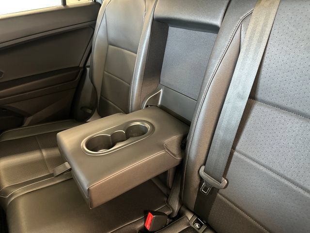 Used 2020 Volkswagen Tiguan SEL AWD/4WD image 26