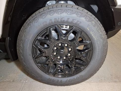 New 2026 GMC Hummer EV SUV AWD/4WD image 5
