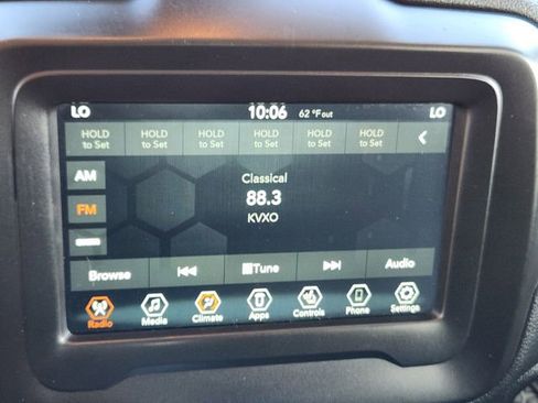 Used 2021 Jeep Renegade Latitude w/ Convenience Group AWD/4WD image 15