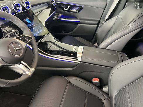 New 2025 Mercedes-Benz GLC 350e 4MATIC image 17