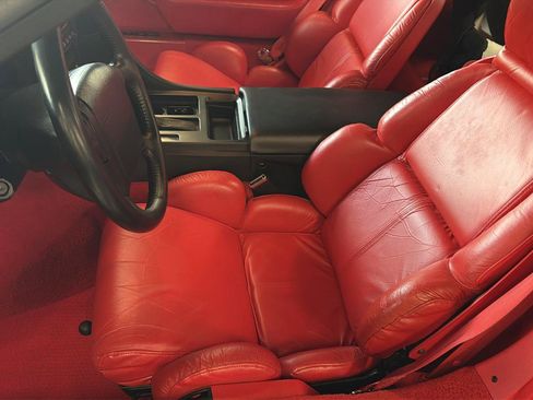 Used 1993 Chevrolet Corvette Coupe RWD image 15