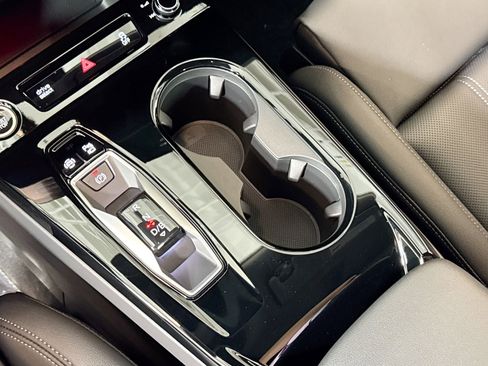 New 2025 Audi Q6 e-tron Premium Plus image 14