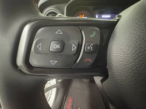 Used 2024 Jeep Wrangler Unlimited Rubicon w/ Technology Group AWD/4WD image 17