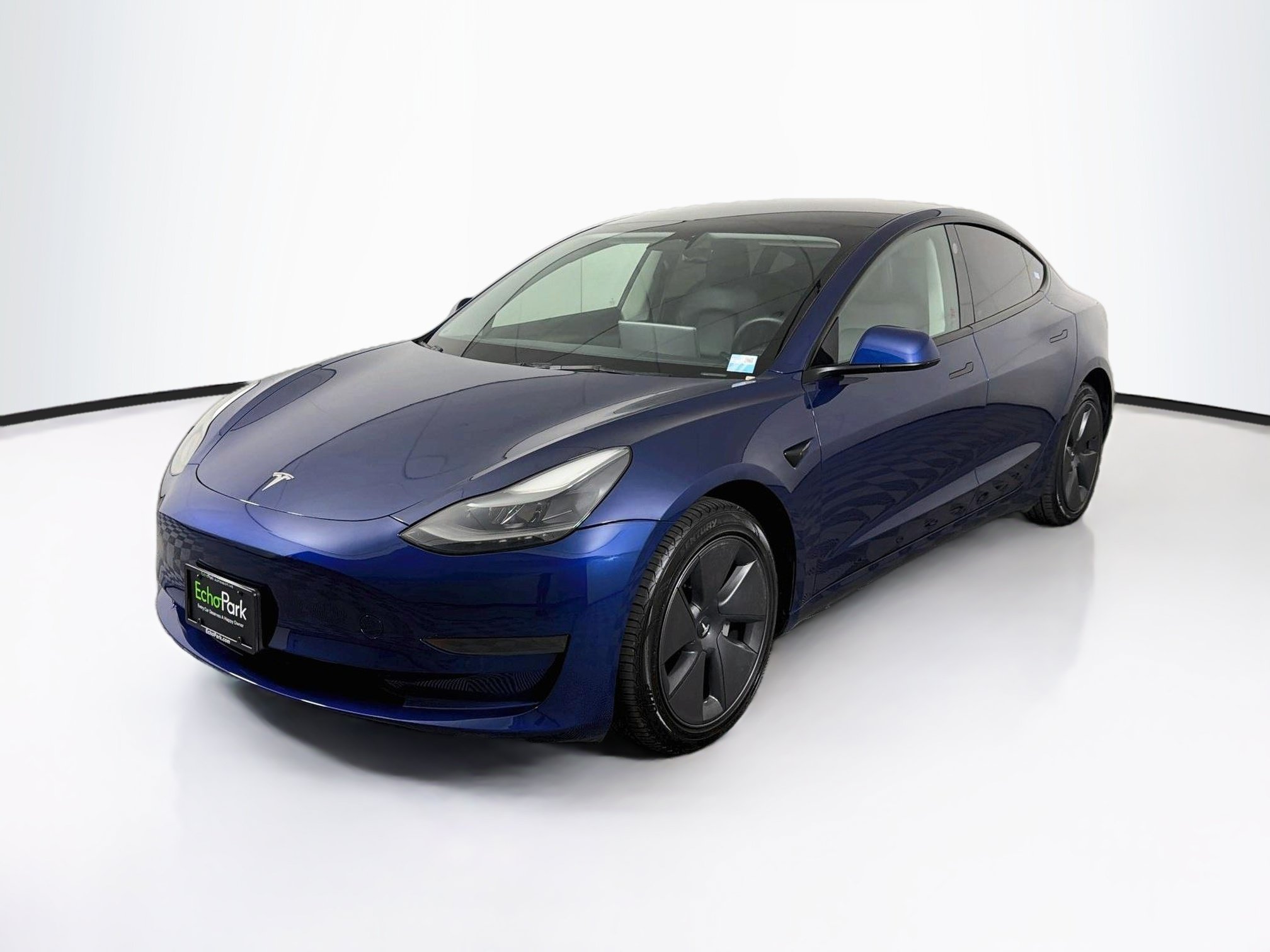 Used 2023 Tesla Model 3 Standard Range RWD image 3