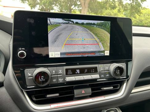 Certified 2026 Toyota Grand Highlander FWD image 25