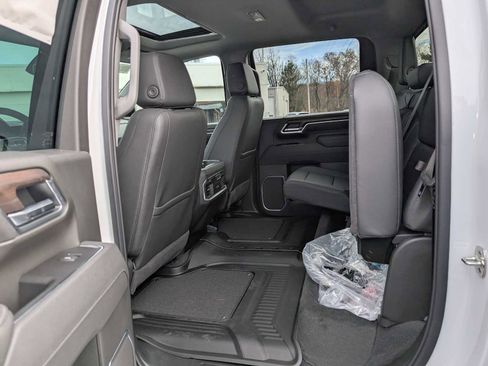 New 2026 GMC Sierra 3500 SLT w/ SLT Premium Package AWD/4WD image 22
