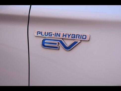 Used 2021 Mitsubishi Outlander GT image 54