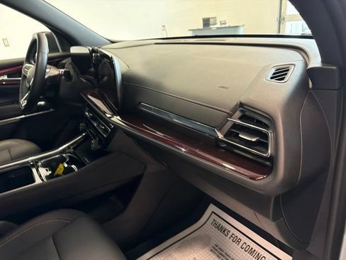Used 2026 Chevrolet Traverse Z71 AWD/4WD image 36