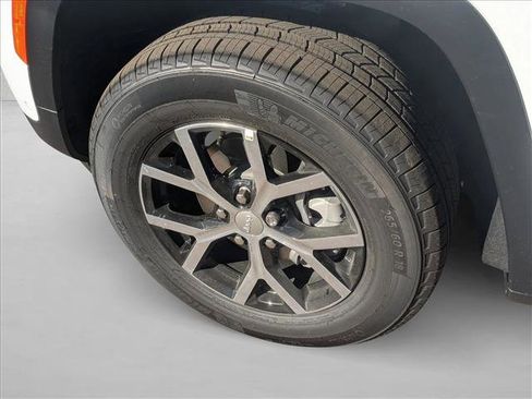 New 2025 Jeep Grand Cherokee Limited w/ Luxury Tech Group II image 10