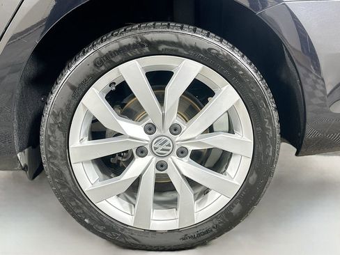 Used 2018 Volkswagen Golf SEL image 32