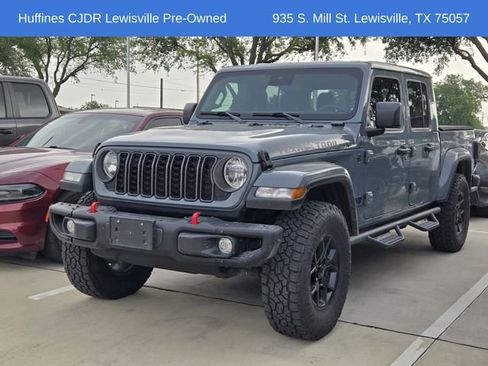 Certified 2024 Jeep Gladiator Sport AWD/4WD image 3