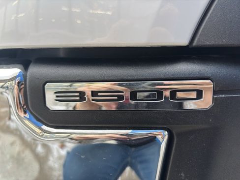 Used 2024 GMC Sierra 3500 SLE w/ SLE Convenience Package image 31