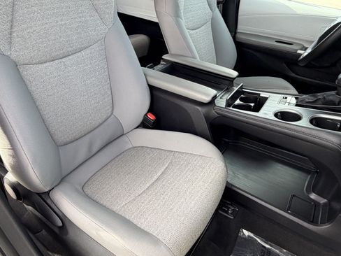 Certified 2025 Toyota Sienna LE FWD image 11