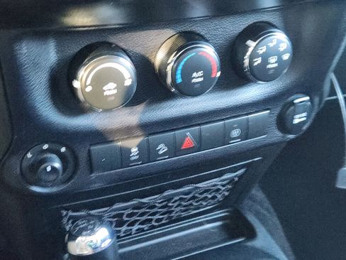 Used 2017 Jeep Wrangler Unlimited Sport image 26