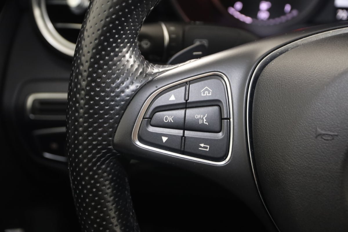 Used 2017 Mercedes-Benz C 300 4MATIC Sedan image 31