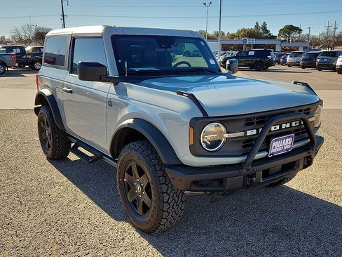 Used 2024 Ford Bronco Black Diamond image 4