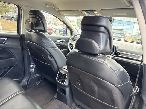 Used 2023 Kia Sportage EX image 24