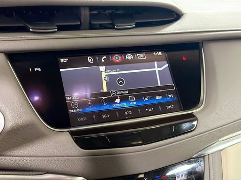 Used 2018 Cadillac XT5 Luxury w/ Driver Awareness Package FWD image 15