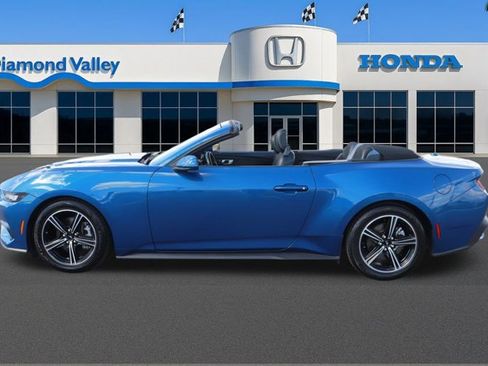Used 2024 Ford Mustang Convertible image 9