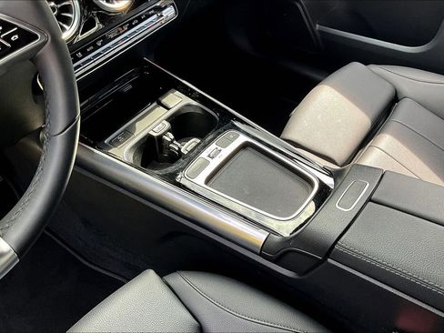 Used 2025 Mercedes-Benz GLA 250 4MATIC image 14