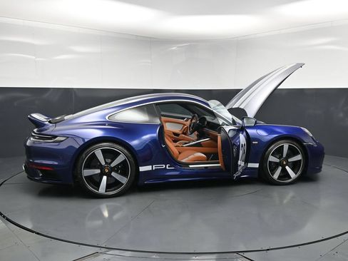 Used 2023 Porsche 911 Sport Classic RWD image 33