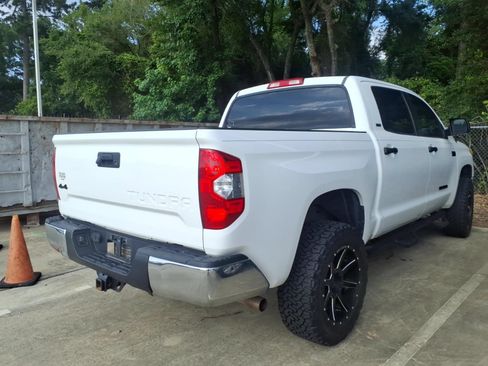 Used 2016 Toyota Tundra SR5 w/ SR5 Upgrade Package AWD/4WD image 8
