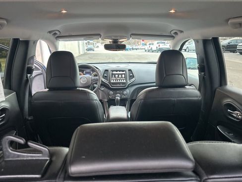 Used 2022 Jeep Cherokee Trailhawk w/ Sound & Nav Group image 19