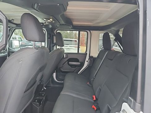 Used 2020 Jeep Wrangler Unlimited Sport S image 14