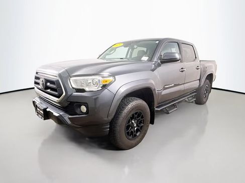Used 2021 Toyota Tacoma SR5 AWD/4WD image 3