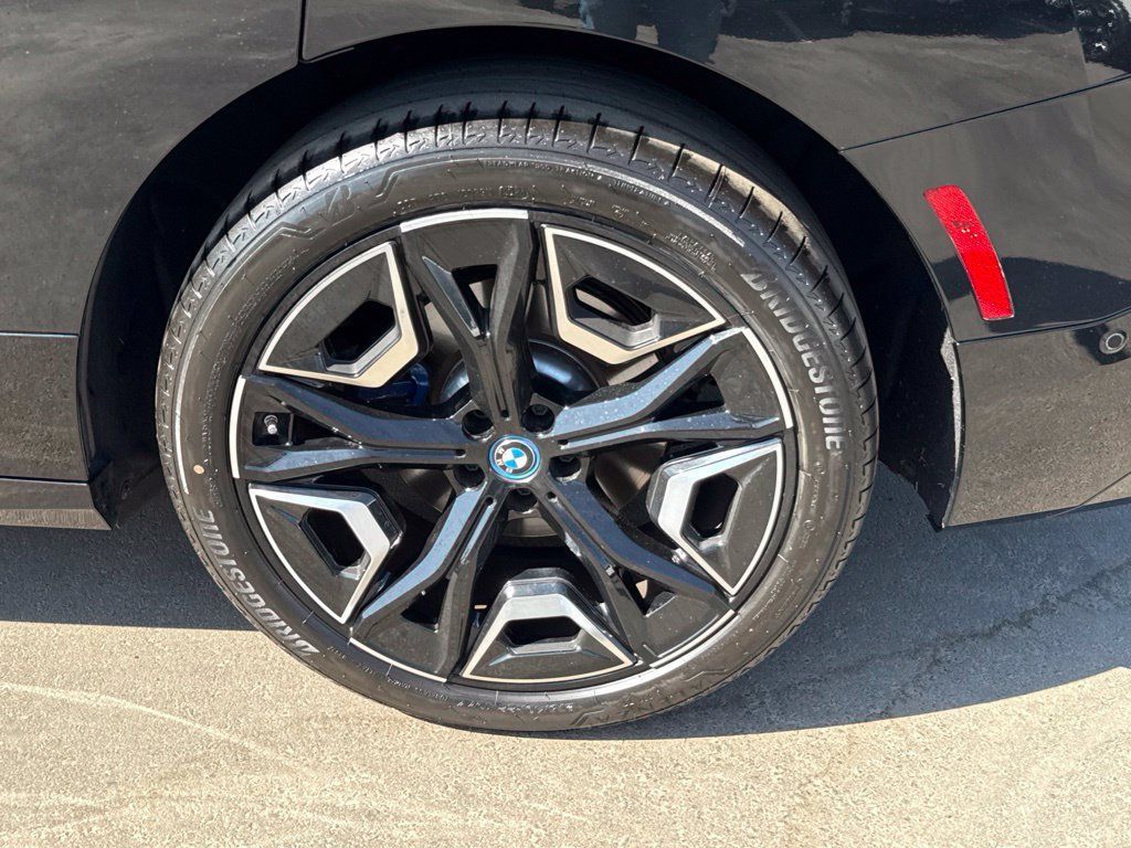 Certified 2024 BMW iX xDrive50 w/ Sport Package AWD/4WD image 13