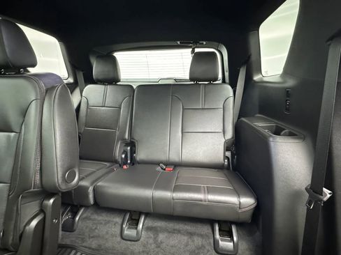 Used 2023 Chevrolet Traverse RS AWD/4WD image 56