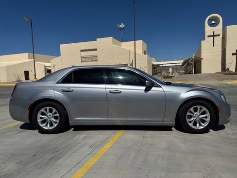 Used 2015 Chrysler 300 Limited w/ Driver Convenience Group RWD image 6