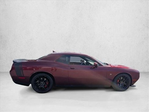 Used 2018 Dodge Challenger R/T Scat Pack RWD image 4