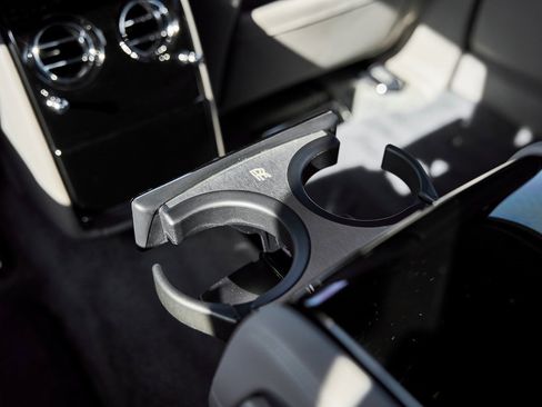 Used 2025 Rolls-Royce Phantom Sedan image 60