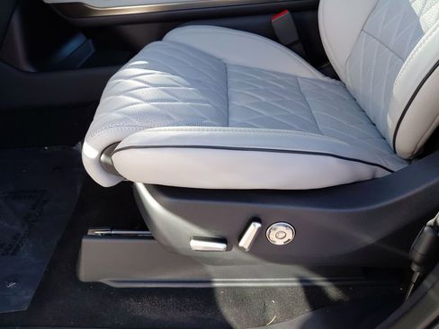 New 2025 Lincoln Navigator L Black Label image 18