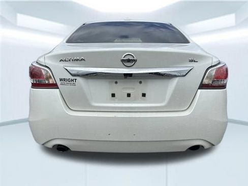 Used 2015 Nissan Altima 2.5 SL w/ Moonroof Package FWD image 7