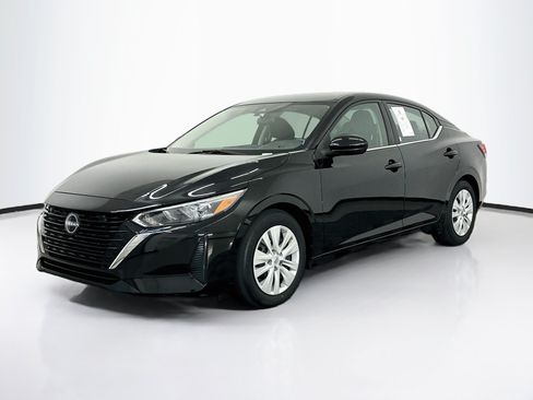 Used 2025 Nissan Sentra S FWD image 3