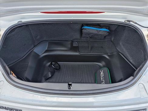 Used 2018 MAZDA MX-5 Miata Club image 18