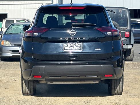Used 2025 Nissan Rogue SV AWD/4WD image 5