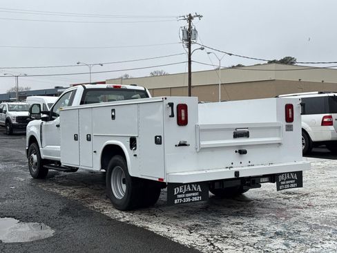 New 2025 Ford F350 XL w/ XL Chrome Package image 5