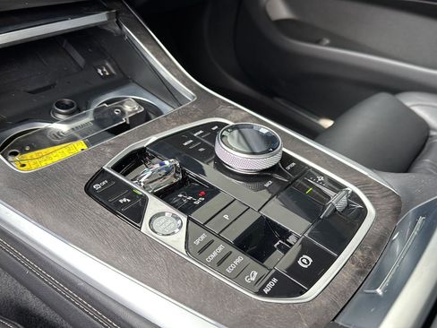 Used 2023 BMW X7 xDrive40i w/ Executive Package image 26