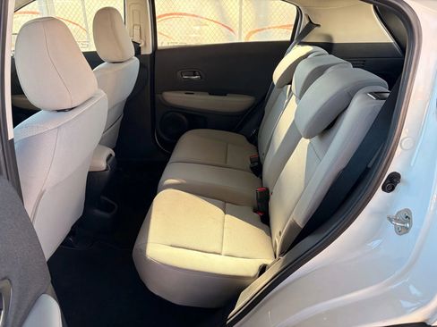 Used 2022 Honda HR-V LX image 17