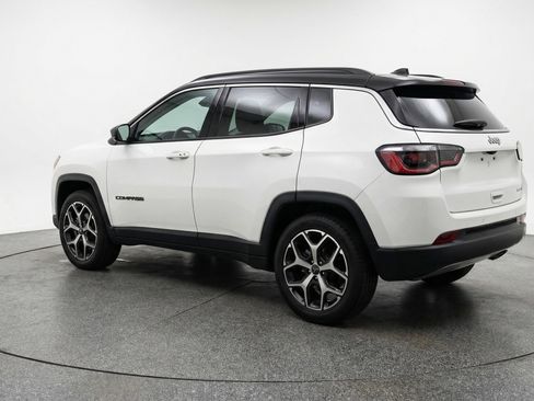 Used 2025 Jeep Compass Limited image 6