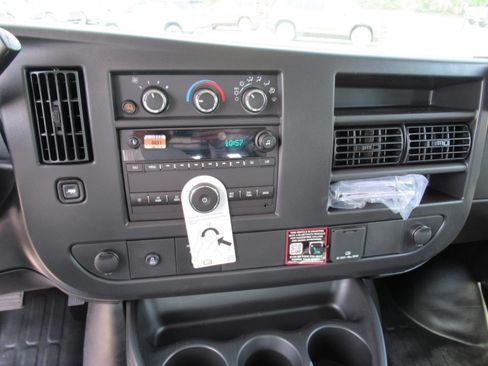 New 2026 GMC Savana 2500 w/ Enhanced Convenience Package RWD image 22