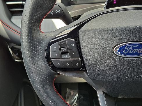 Used 2025 Ford Explorer ST-Line w/ ST-Line Street Pack AWD/4WD image 20