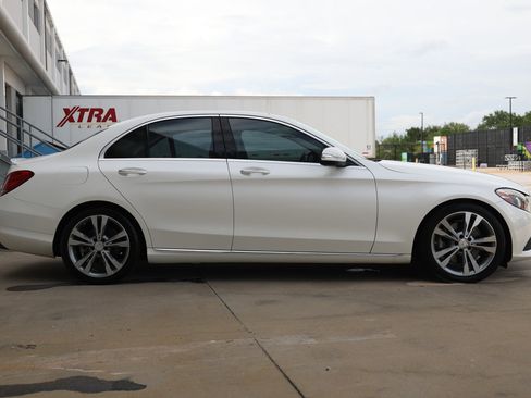 Used 2015 Mercedes-Benz C 300 Sedan image 16